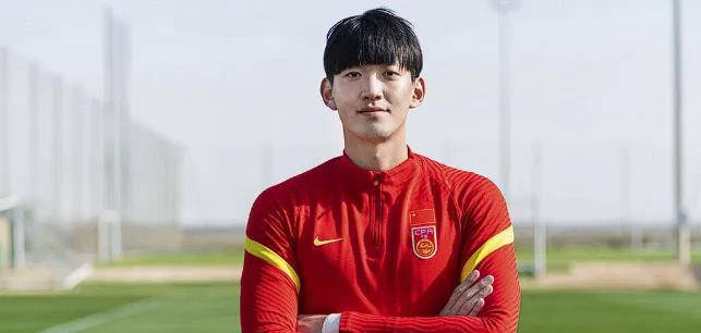 昂纳多和加, 上港凭借莱