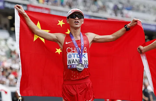 嘉男夺冠后, 目人才梯队