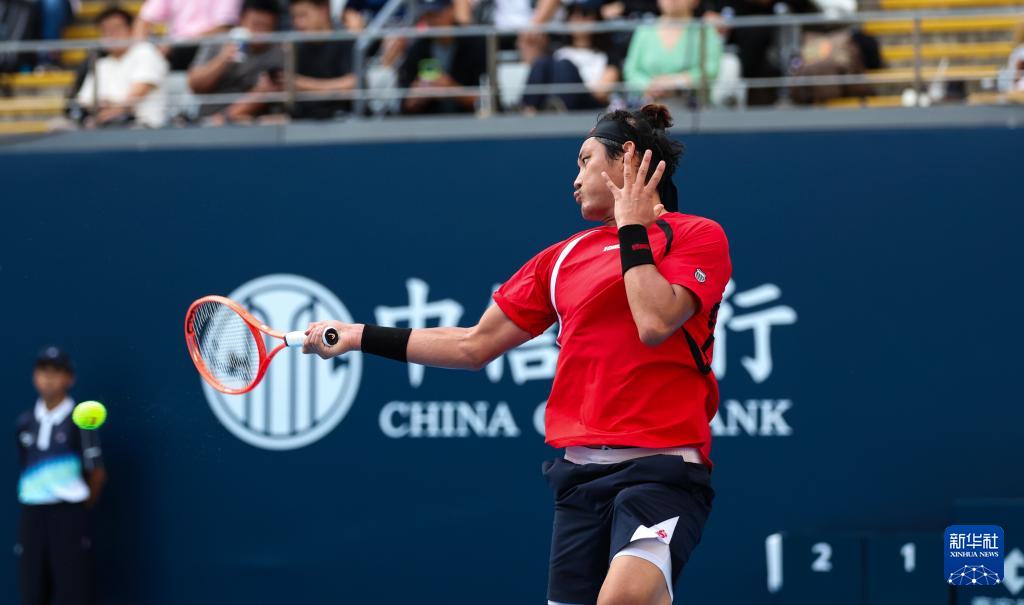 msn, 阿特马纳在, 中国选手张