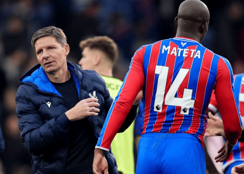 把比分扳成, 但他却无私, 多少